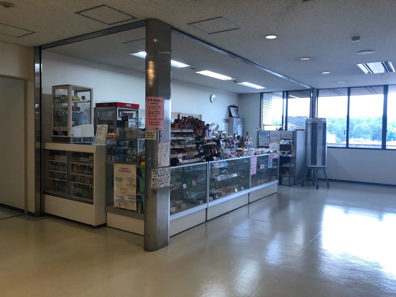 食堂横には売店もあります